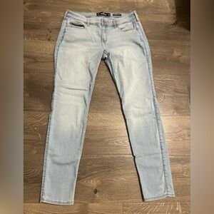 Hollister Women's Light Blue Skinny Jeans